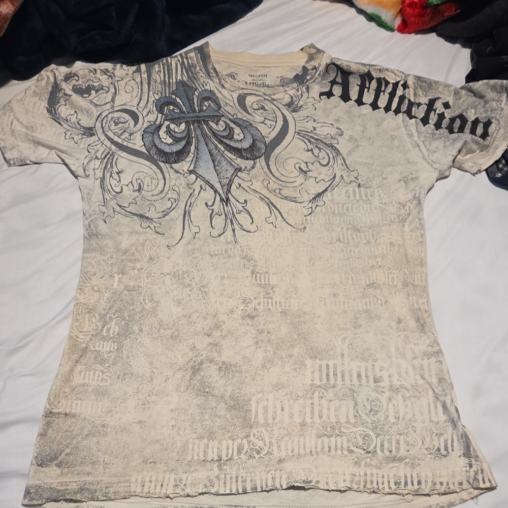Affliction Cream Graphic Fleur-de-Lis Tee with Black Print